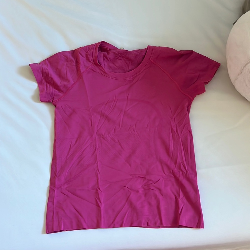 Pink Lululemon top SIZE 6